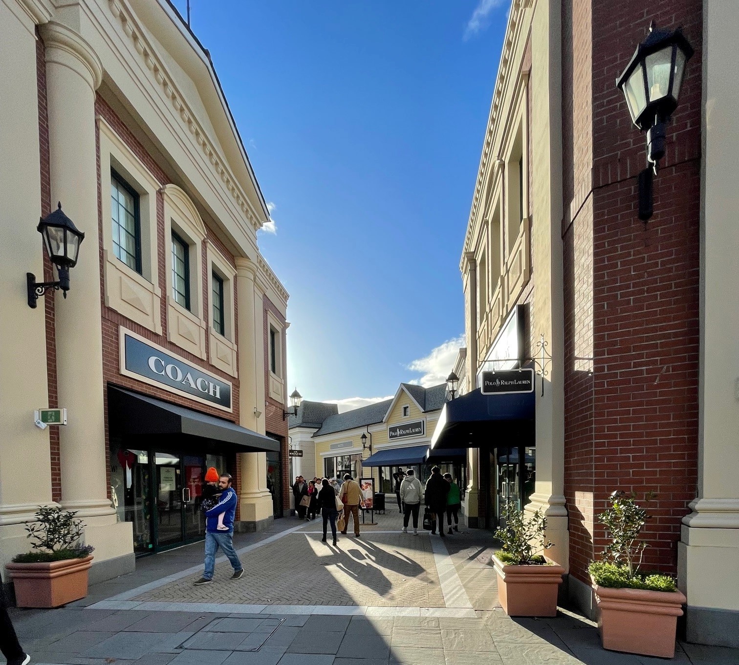 McArthurGlen Outlet mall