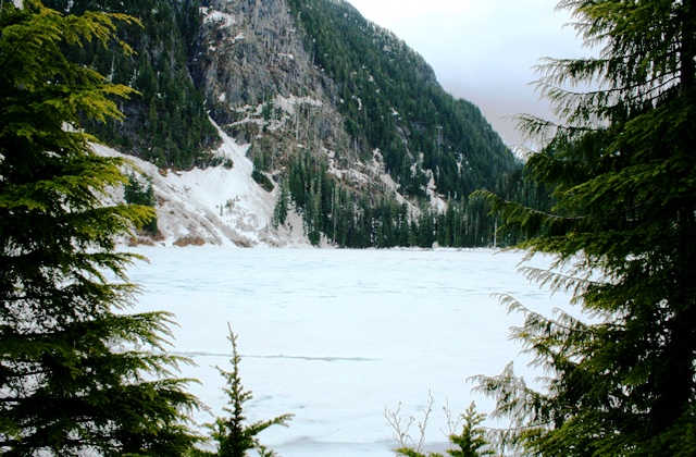 Deeks Lake im Schnee