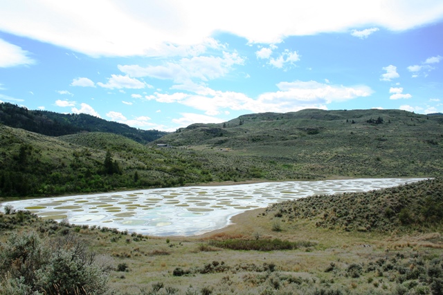 Okanagan, Spotted Lake