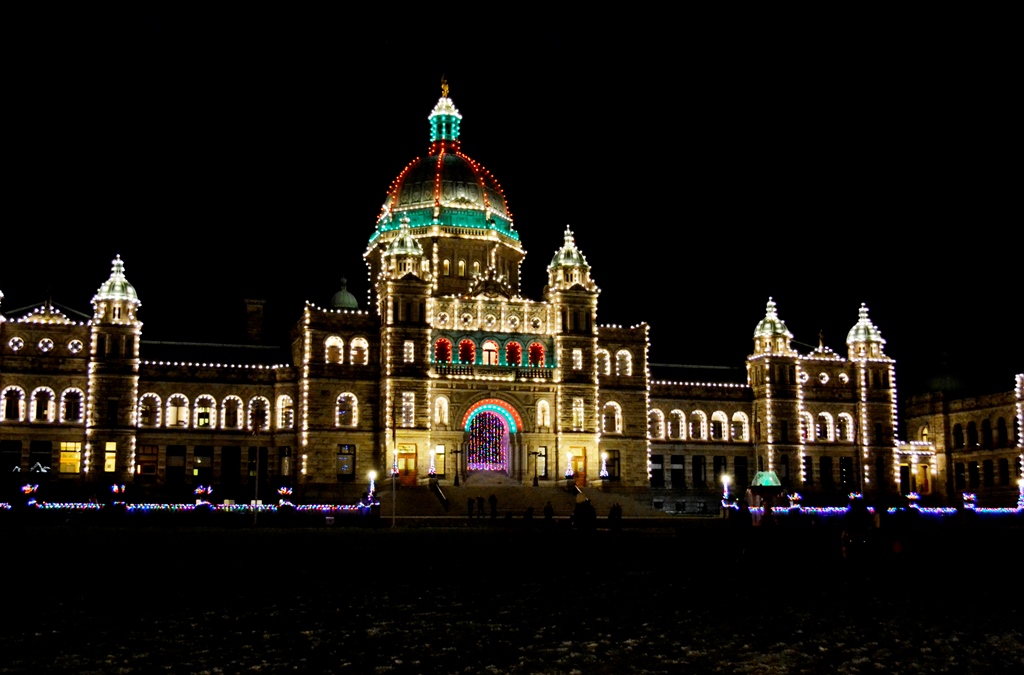Victoria Parlamentsgebauede zur Weihnachtszeit